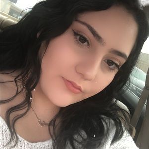 Meet your Posher, Angie